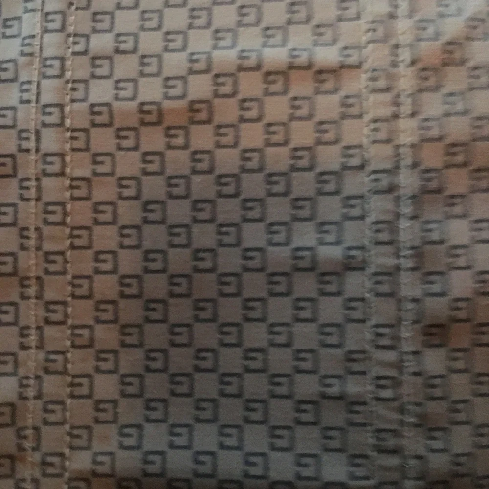 Vtg Gucci logo garnet bag